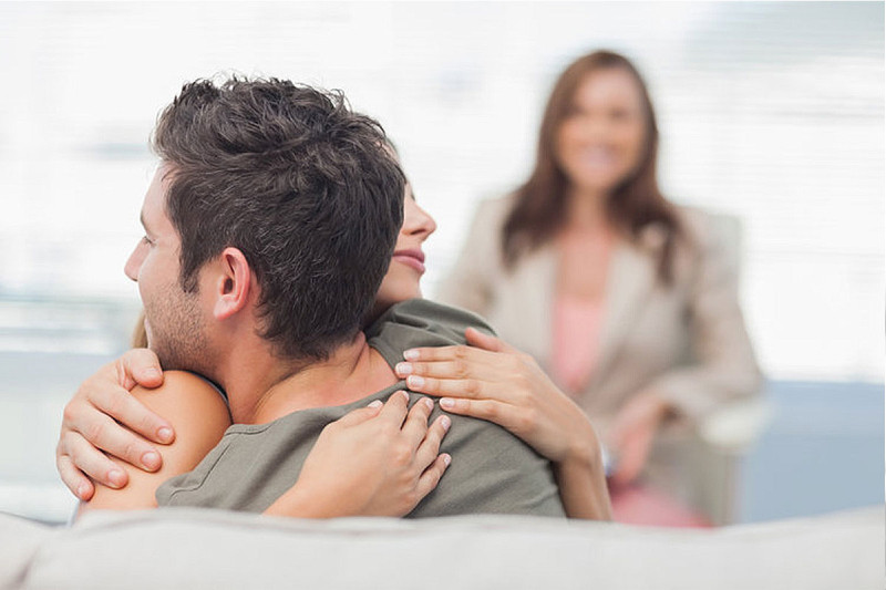 سکس تراپی چیست و چه کمکی به مشکلات جنسی می کند ؟