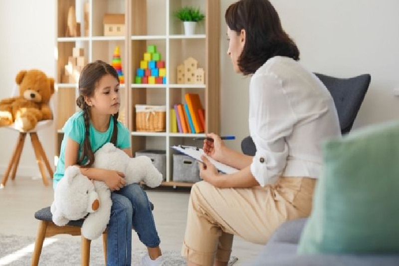 روانشناسی کودک چیست؟ | مراحل رشد، تربیت و اصول نوین رفتار با کودک